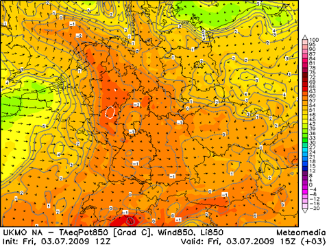 Äquivalentpotenzielle Temperatur im 850 hPa-Niveau