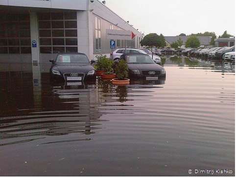 Überflutungen nach schwerem Gewitter in Krefeld