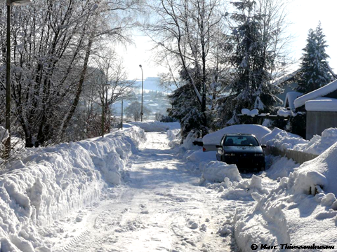 Schneemassen in Kierspe (Nordrhein-Westfalen, Sauerland)